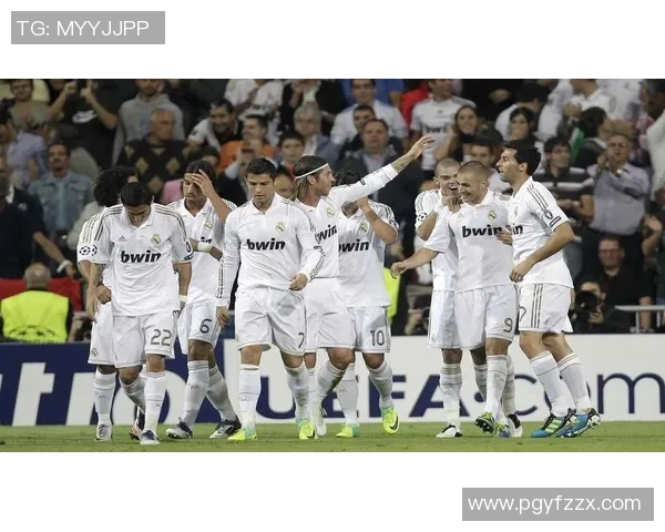 斯拉维亚与巴萨激战正酣谁能在欧冠赛场笑到最后